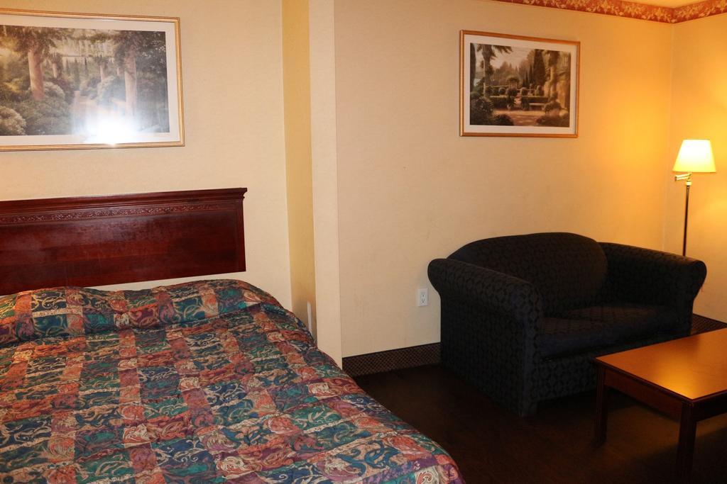 Magnolia Bay Hotel & Suites Jonesboro Dış mekan fotoğraf