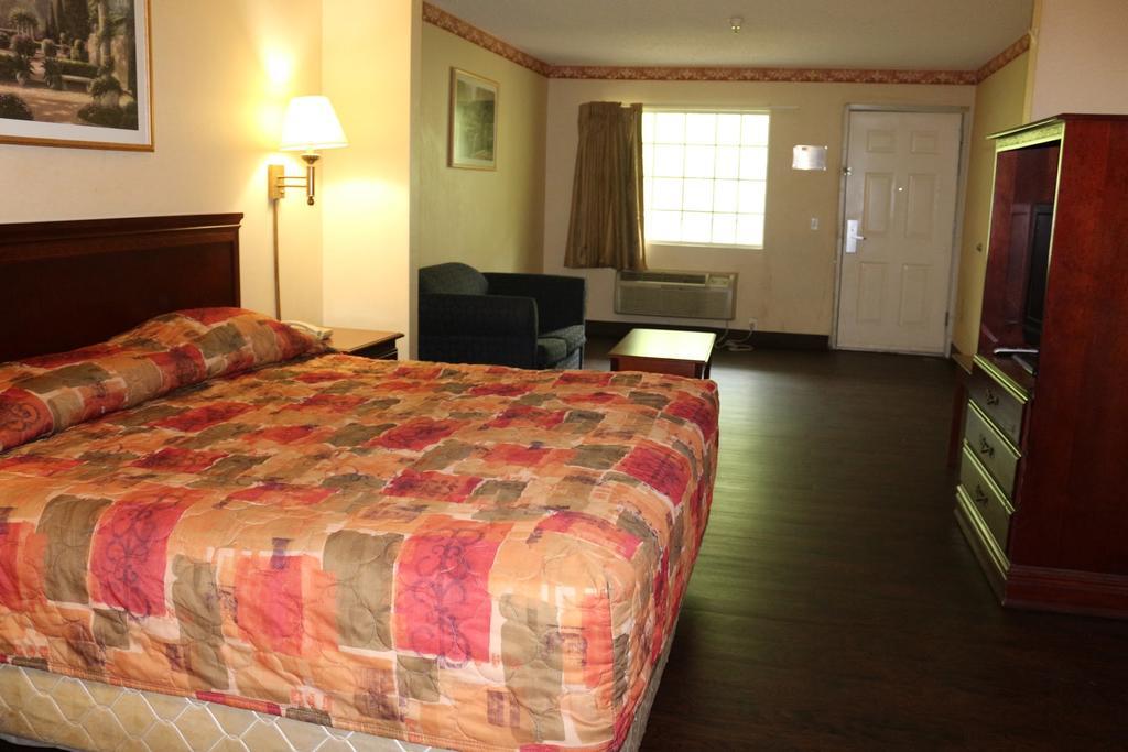 Magnolia Bay Hotel & Suites Jonesboro Dış mekan fotoğraf