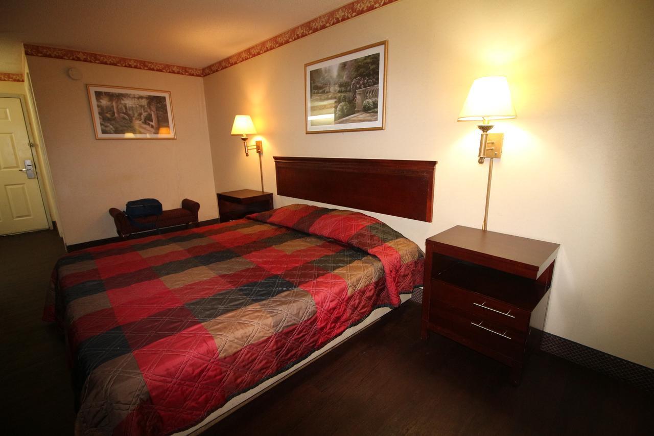 Magnolia Bay Hotel & Suites Jonesboro Dış mekan fotoğraf